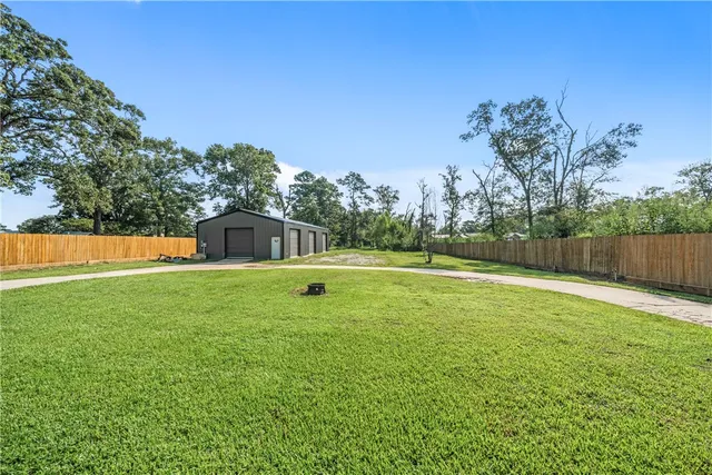 $950,000 | 18022 Rogers Road, New Waverly, TX 77358