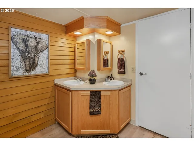$97,222 | 1475 Green Acres Road, Unit 121, Eugene, OR 97408