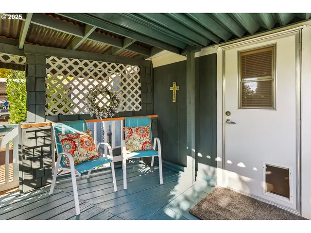 $97,222 | 1475 Green Acres Road, Unit 121, Eugene, OR 97408