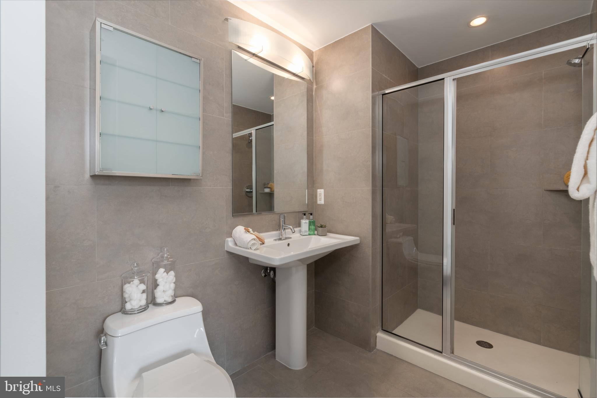 1133 14th Street Northwest, Unit PH5 Washington, DC 20005 - Photo 10 of 30