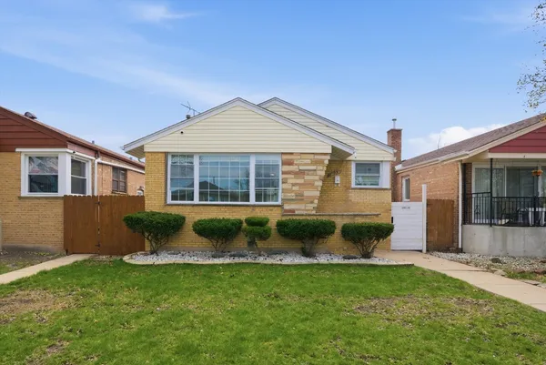 $449,900 | 3853 West 83rd Place, Chicago, IL 60652