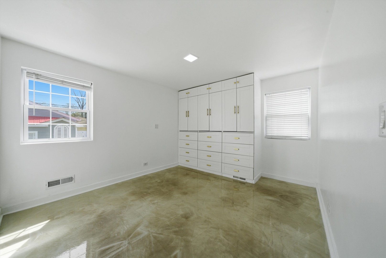 3853 West 83rd Place Chicago, IL 60652 - Photo 15 of 30 a view of empty room