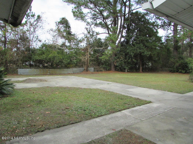 5837 Retha Road Jacksonville, FL 32254 - Photo 4 of 21 Backyard