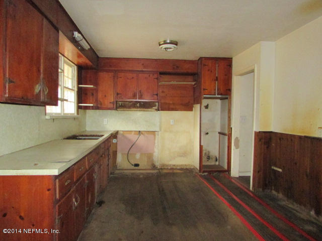 5837 Retha Road Jacksonville, FL 32254 - Photo 7 of 21 Kitchen