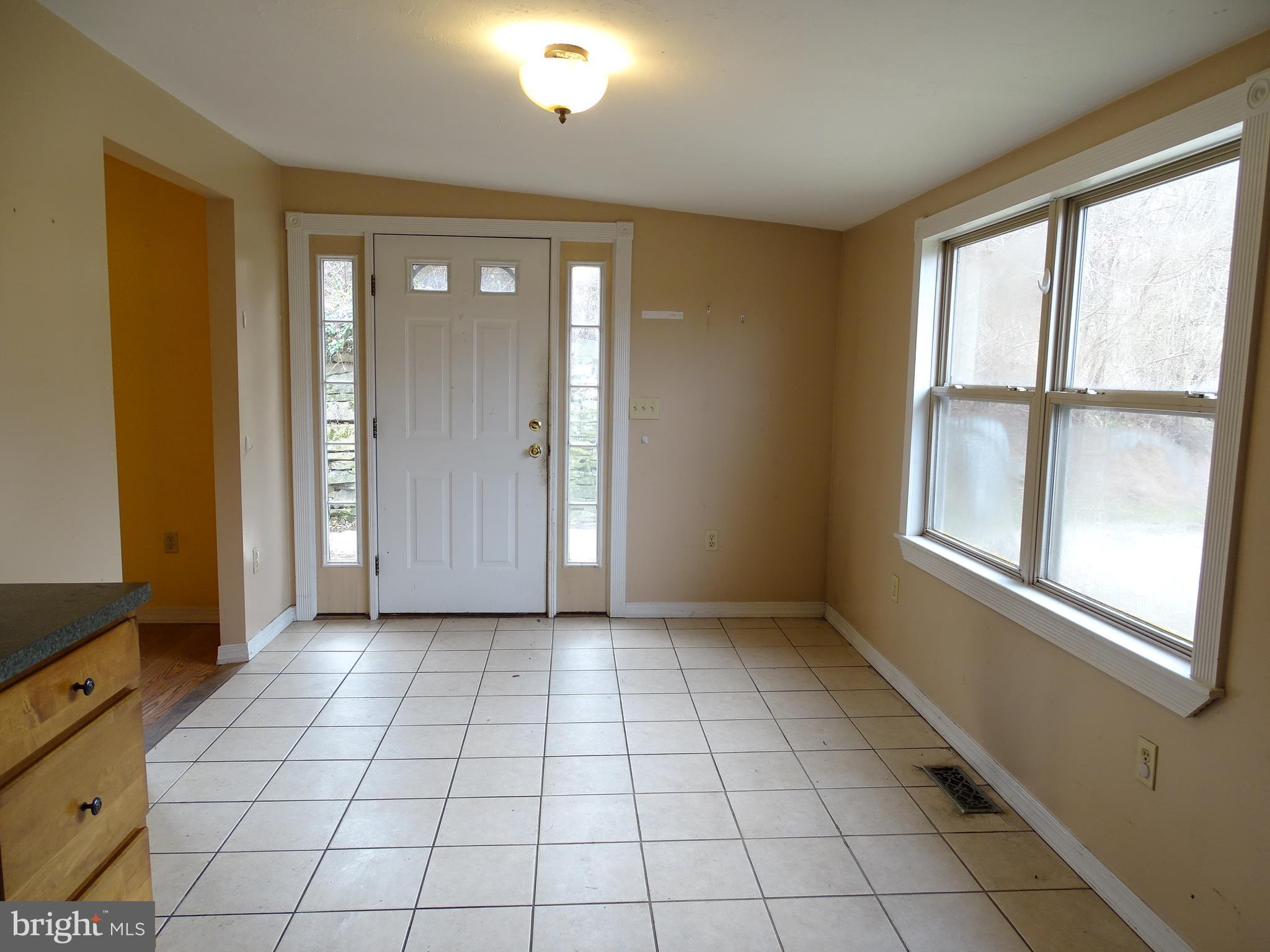 95 Creek Bottom Road Manchester, PA 17345 - Photo 8 of 29 Gallery Image 8