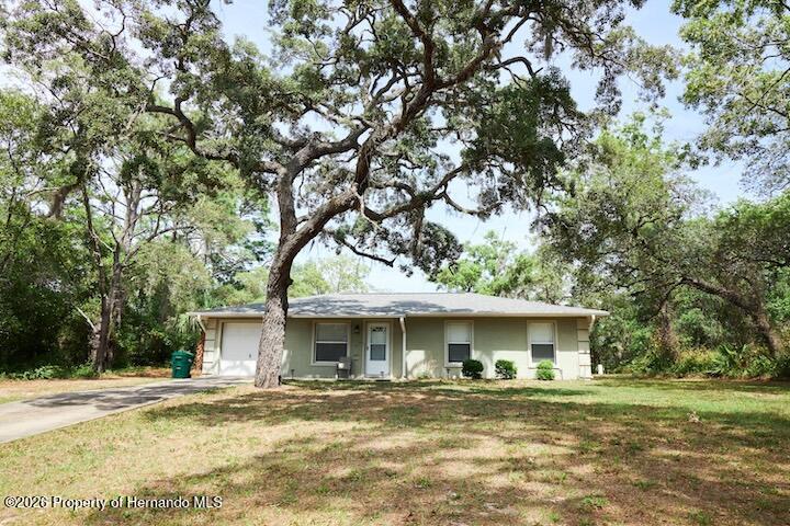 1817 South Casey Point Homosassa, FL 34448 - Photo 2 of 28 326A7056