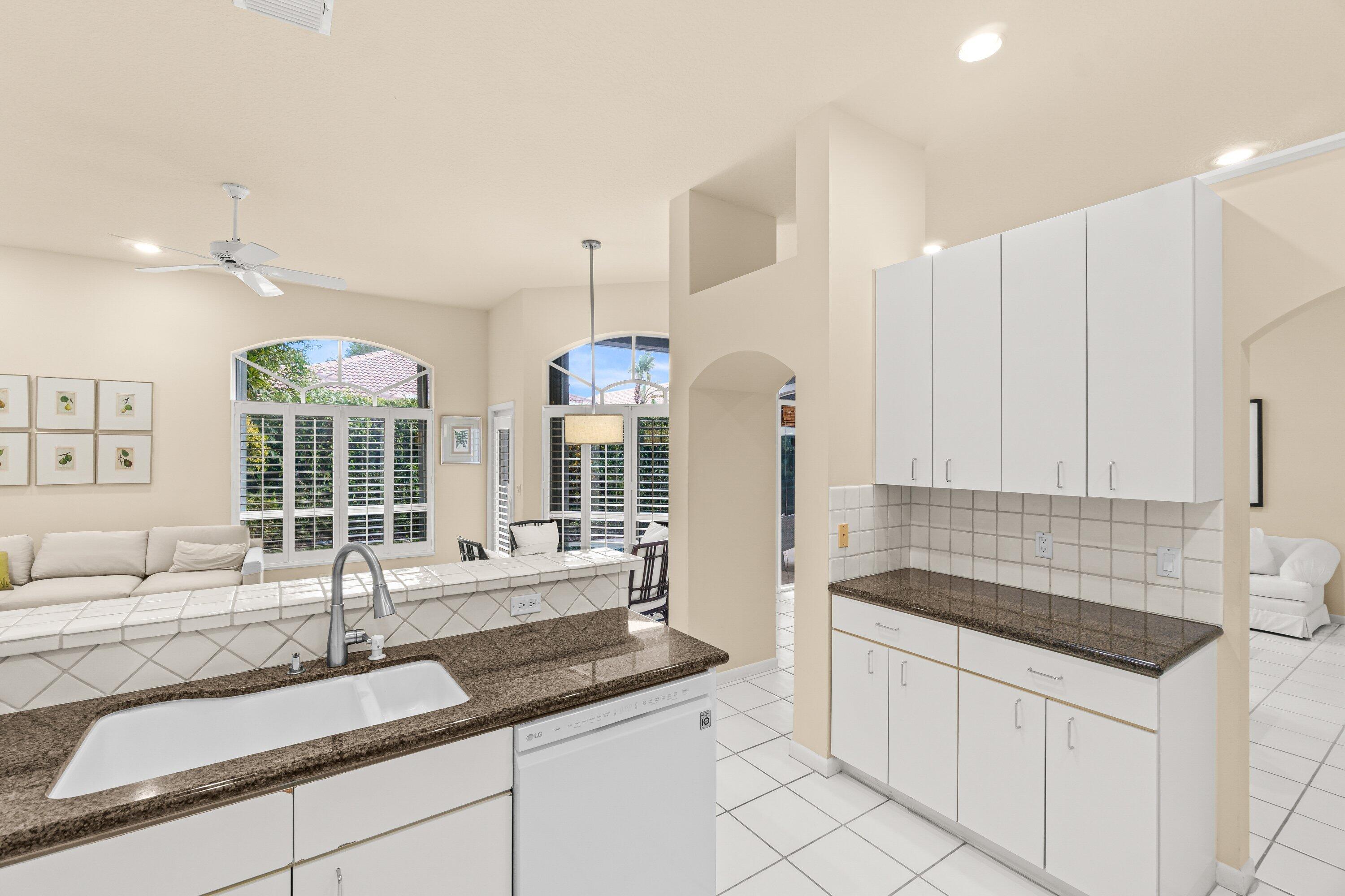 23298 Torre Circle Boca Raton, FL 33433 - Photo 13 of 35 014-23298TorreCircle-BocaRaton-FL-33433-