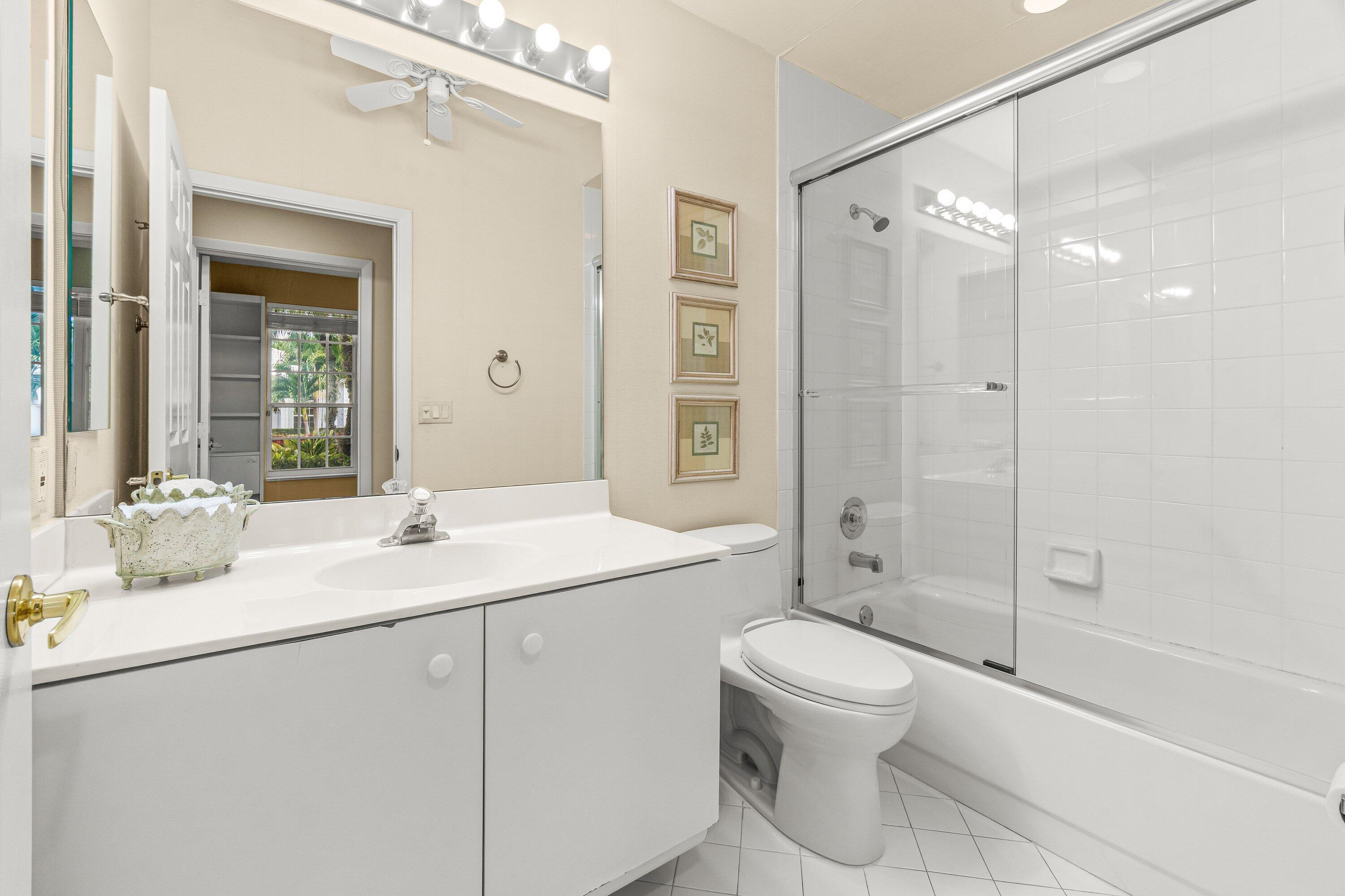 23298 Torre Circle Boca Raton, FL 33433 - Photo 27 of 35 031-23298TorreCircle-BocaRaton-FL-33433-