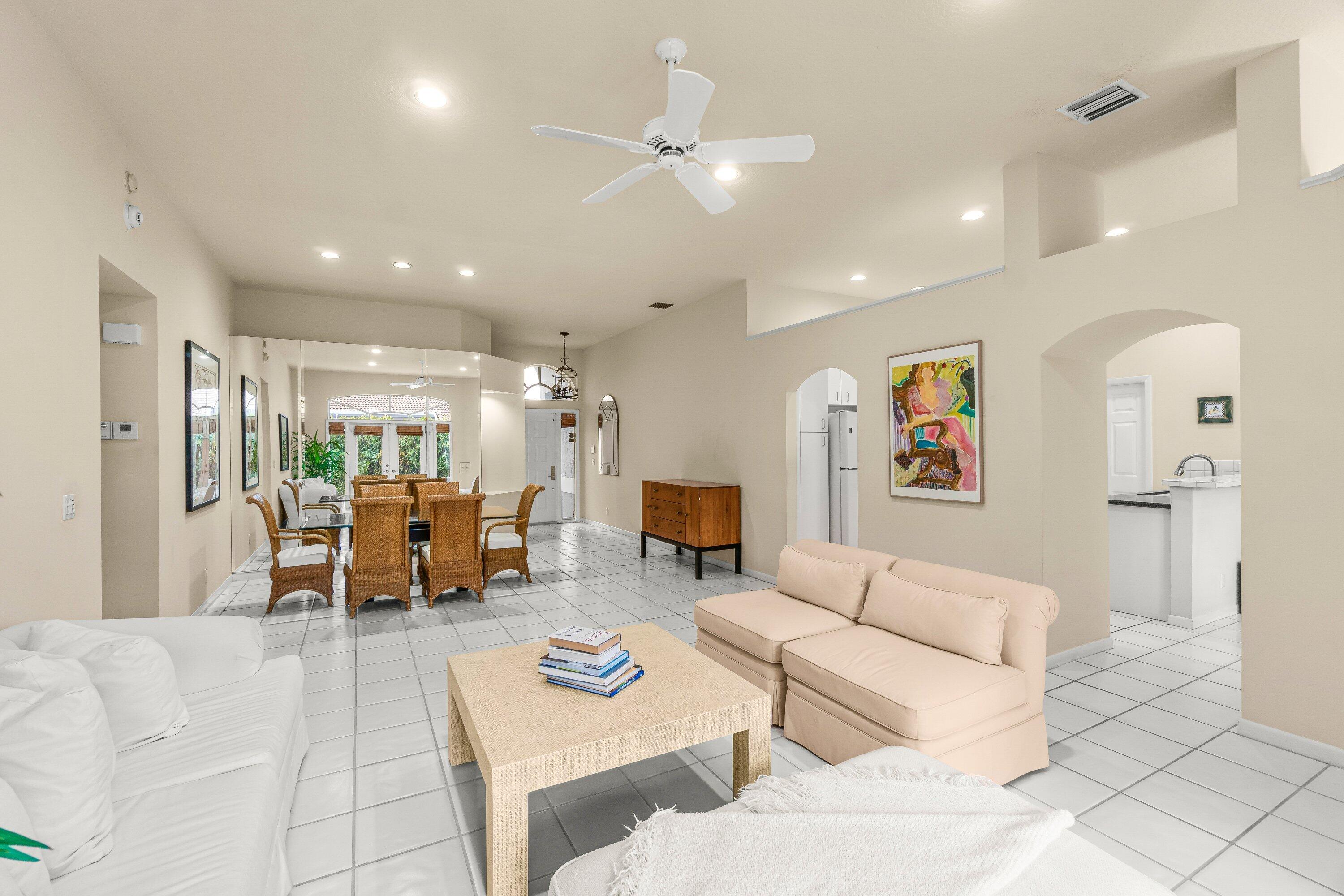 23298 Torre Circle Boca Raton, FL 33433 - Photo 8 of 35 009-23298TorreCircle-BocaRaton-FL-33433-