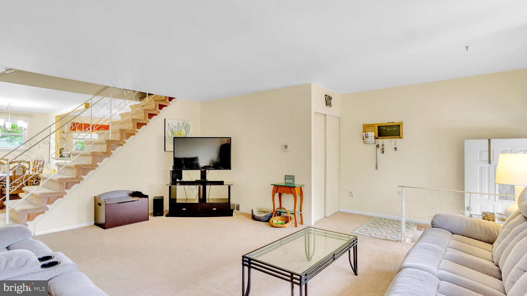 2842 Willits Road Philadelphia, PA 19136 - Photo 3 of 19 Gallery Image 3