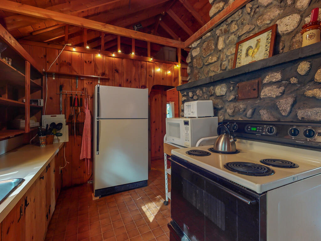 38 Clairmont Road Windham, ME 04062 - Photo 12 of 47 38ClairmontRd-Windham-09