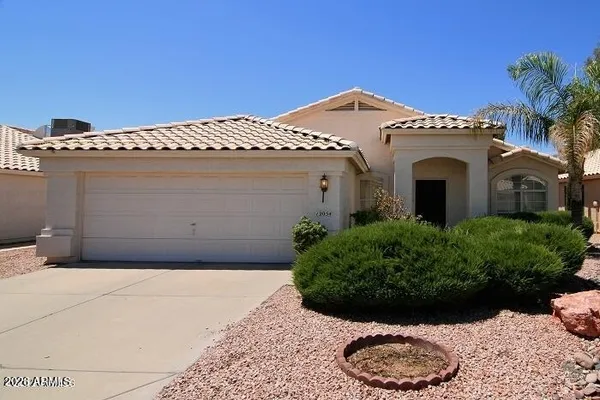 $2,400 | 12054 South 44th Street, Phoenix, AZ 85044