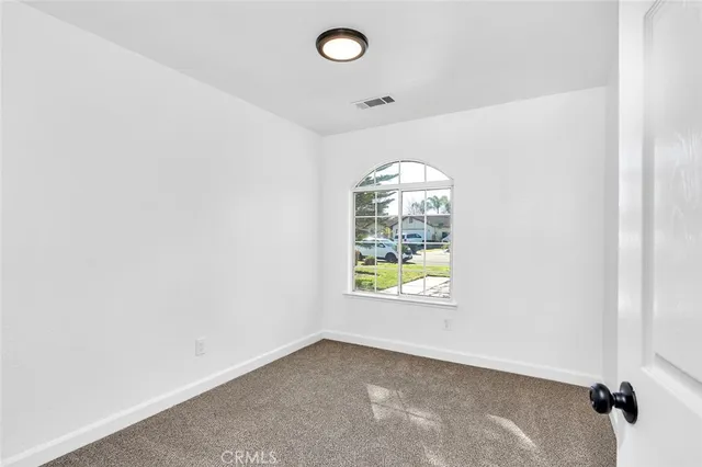 $379,900 | 906 Don Medico Drive, Hanford, CA 93230