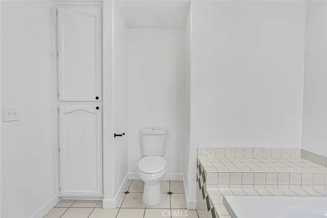 $379,900 | 906 Don Medico Drive, Hanford, CA 93230