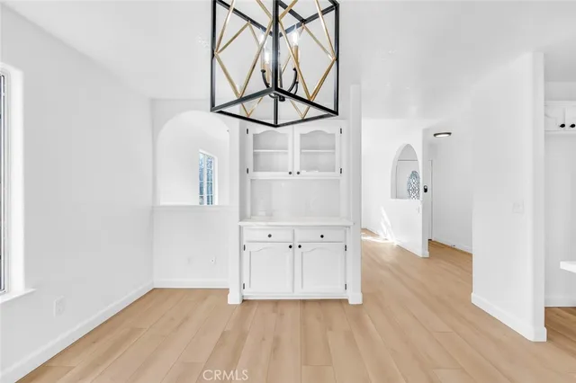 $379,900 | 906 Don Medico Drive, Hanford, CA 93230