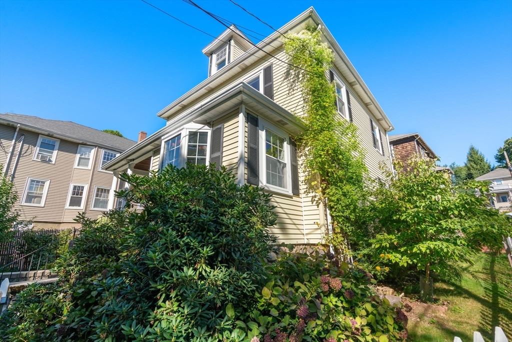 50 Elson Road Waltham, MA 02451 - Photo 2 of 36 Gallery Image 2