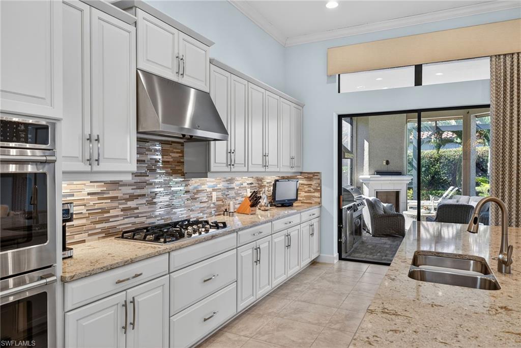 8667 Amour Court Naples, FL 34119 - Photo 13 of 47