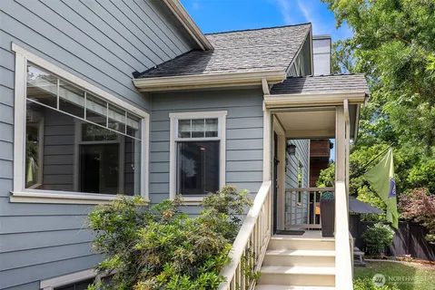 $1,100,000 | 43 West Etruria Street, Seattle, WA 98119