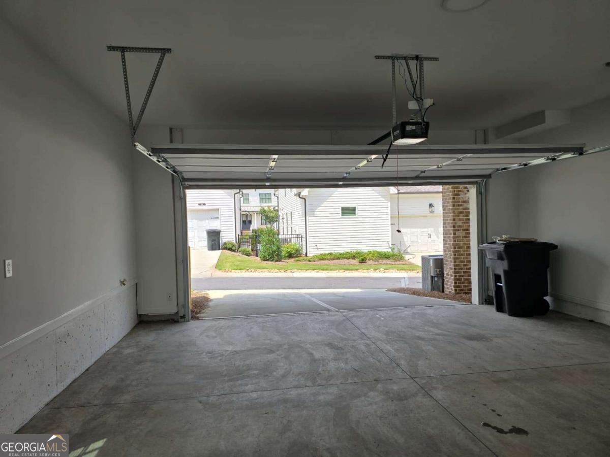 825 Green Sapling Trail, Unit 18 Suwanee, GA 30024 - Photo 36 of 44