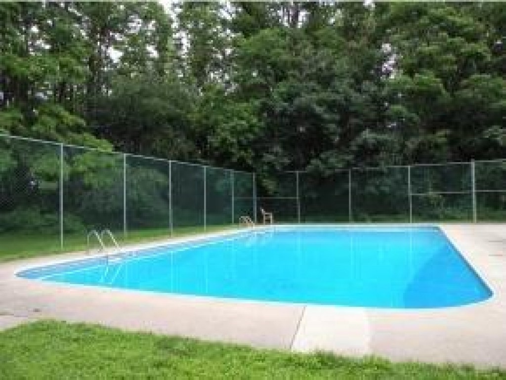 413 Locust Hill Road, Unit 413 Shelburne, VT 05482 - Photo 23 of 24 Gallery Image 23