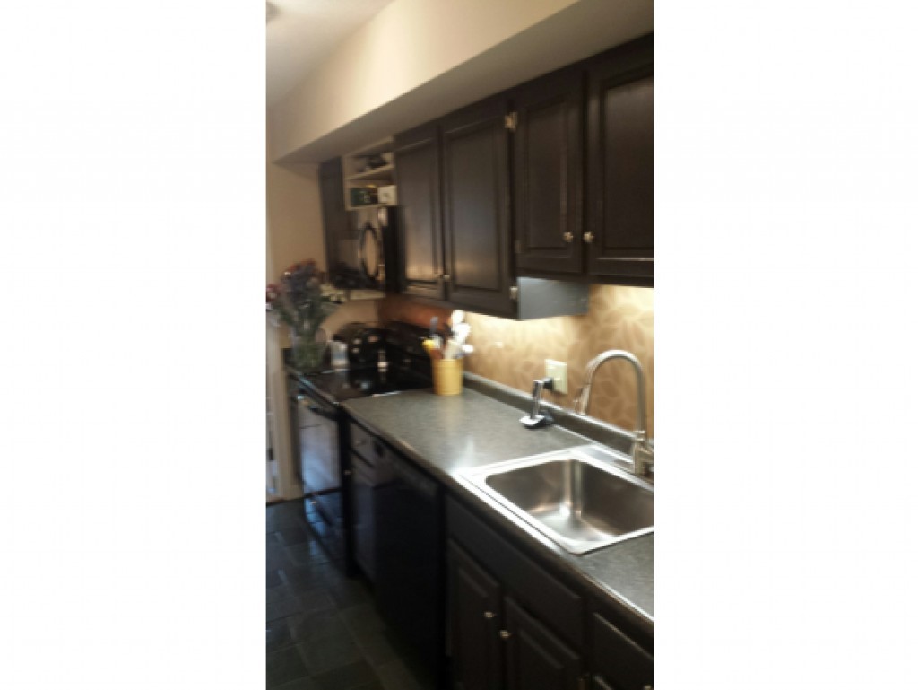 413 Locust Hill Road, Unit 413 Shelburne, VT 05482 - Photo 6 of 24 Gallery Image 6