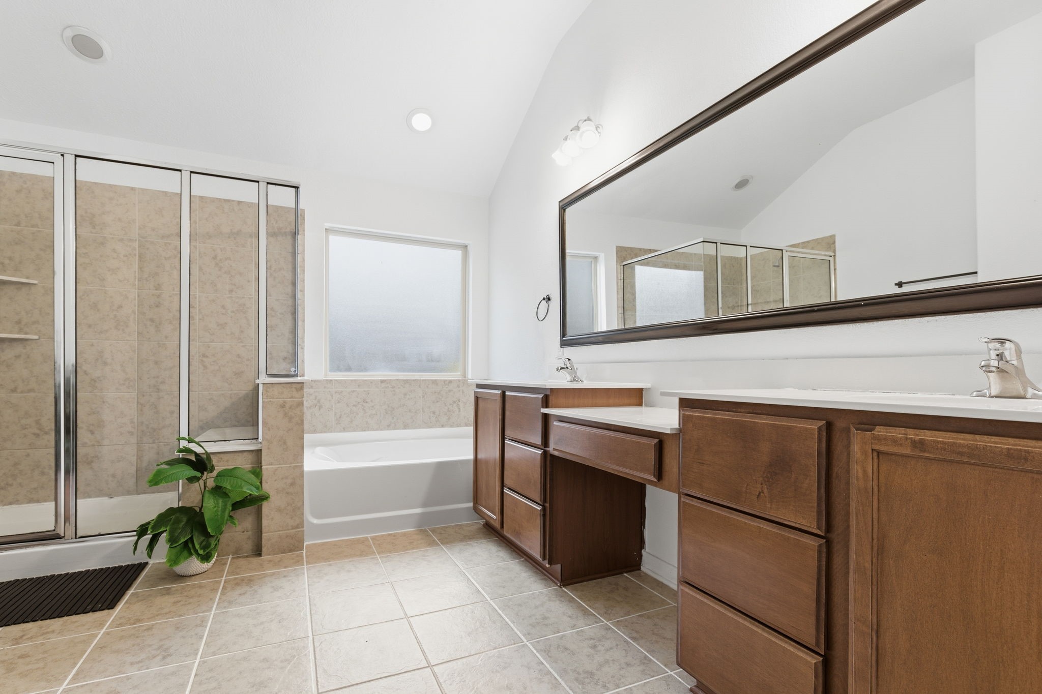 1810 Nantz Lane Conroe, TX 77304 - Photo 17 of 23 a bathroom with a sink and a bathtub