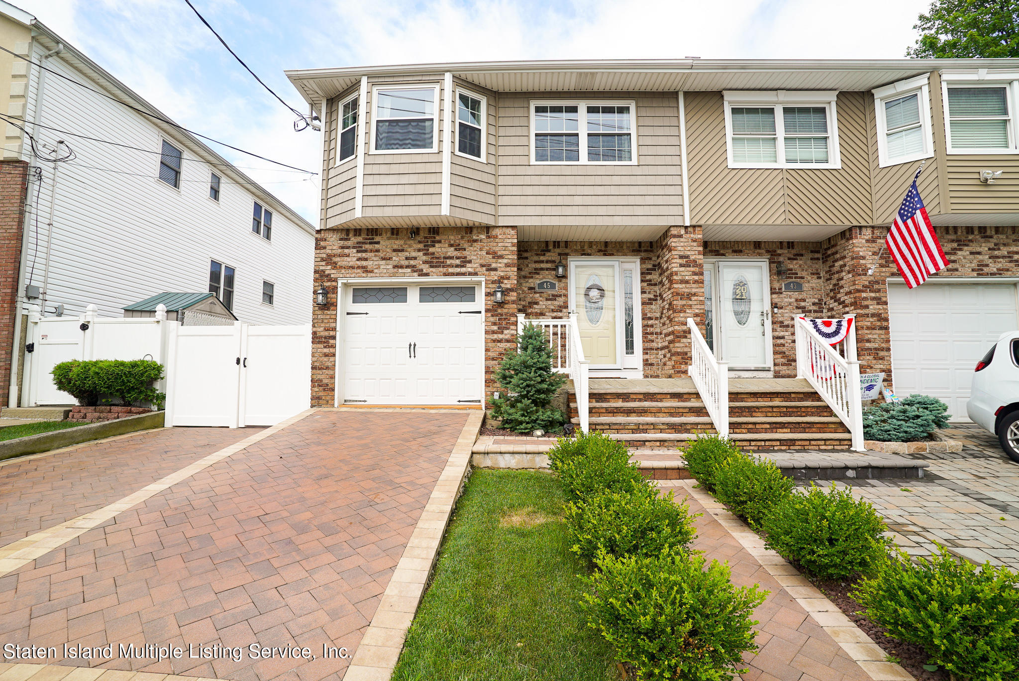 45 Woodrow Road Staten Island, NY 10312 - Photo 4 of 45 DSC02193