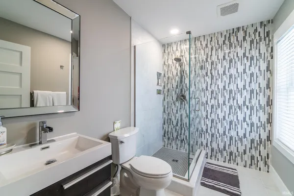 $1,200,000 | 520 Lavina Street, Fort Wayne, IN 46802