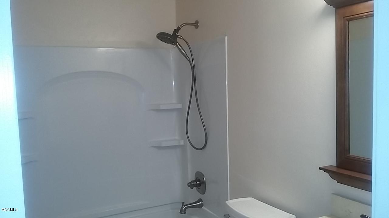 13494 Windridge Drive Gulfport, MS 39503 - Photo 8 of 10 20170519_165747