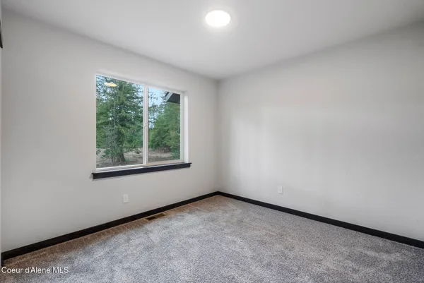 $699,000 | 9490 Sunnyside Road, Sandpoint, ID 83864