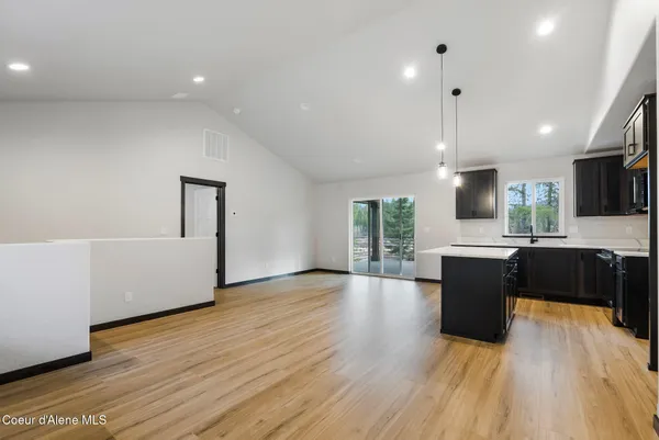 $699,000 | 9490 Sunnyside Road, Sandpoint, ID 83864