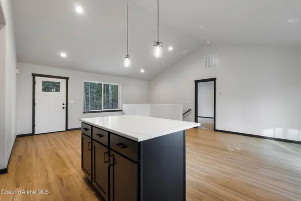 $699,000 | 9490 Sunnyside Road, Sandpoint, ID 83864
