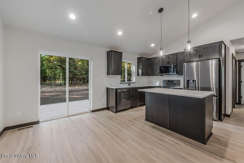 9490 Sunnyside Road Sandpoint, ID 83864 - Photo 4 of 12 9490 Sunnyside Rd 2