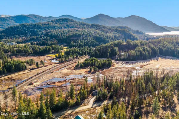 $699,000 | 9490 Sunnyside Road, Sandpoint, ID 83864