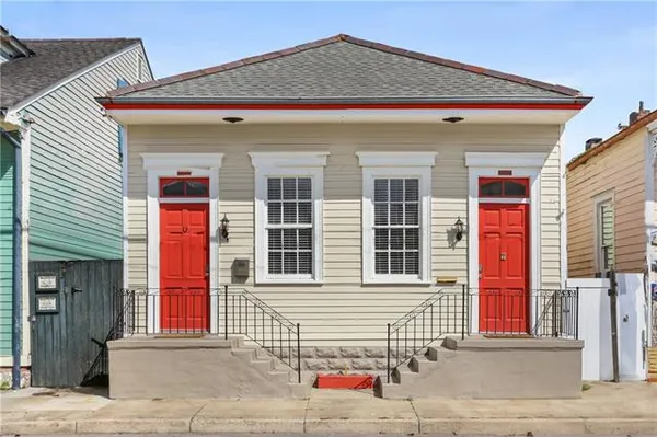 $2,000 | 3425 Dauphine Street, New Orleans, LA 70117