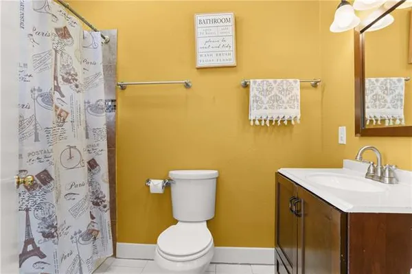 $2,000 | 3425 Dauphine Street, New Orleans, LA 70117