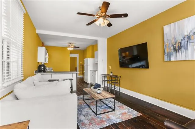 $2,100 | 3425 Dauphine Street, New Orleans, LA 70117