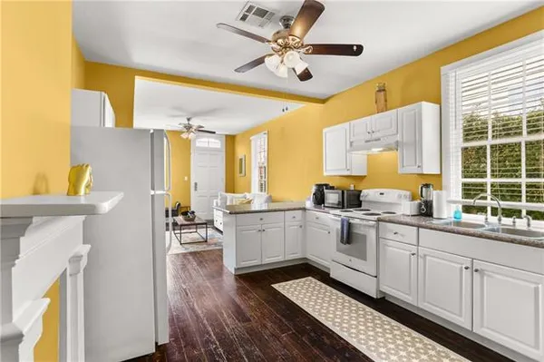 $2,000 | 3425 Dauphine Street, New Orleans, LA 70117