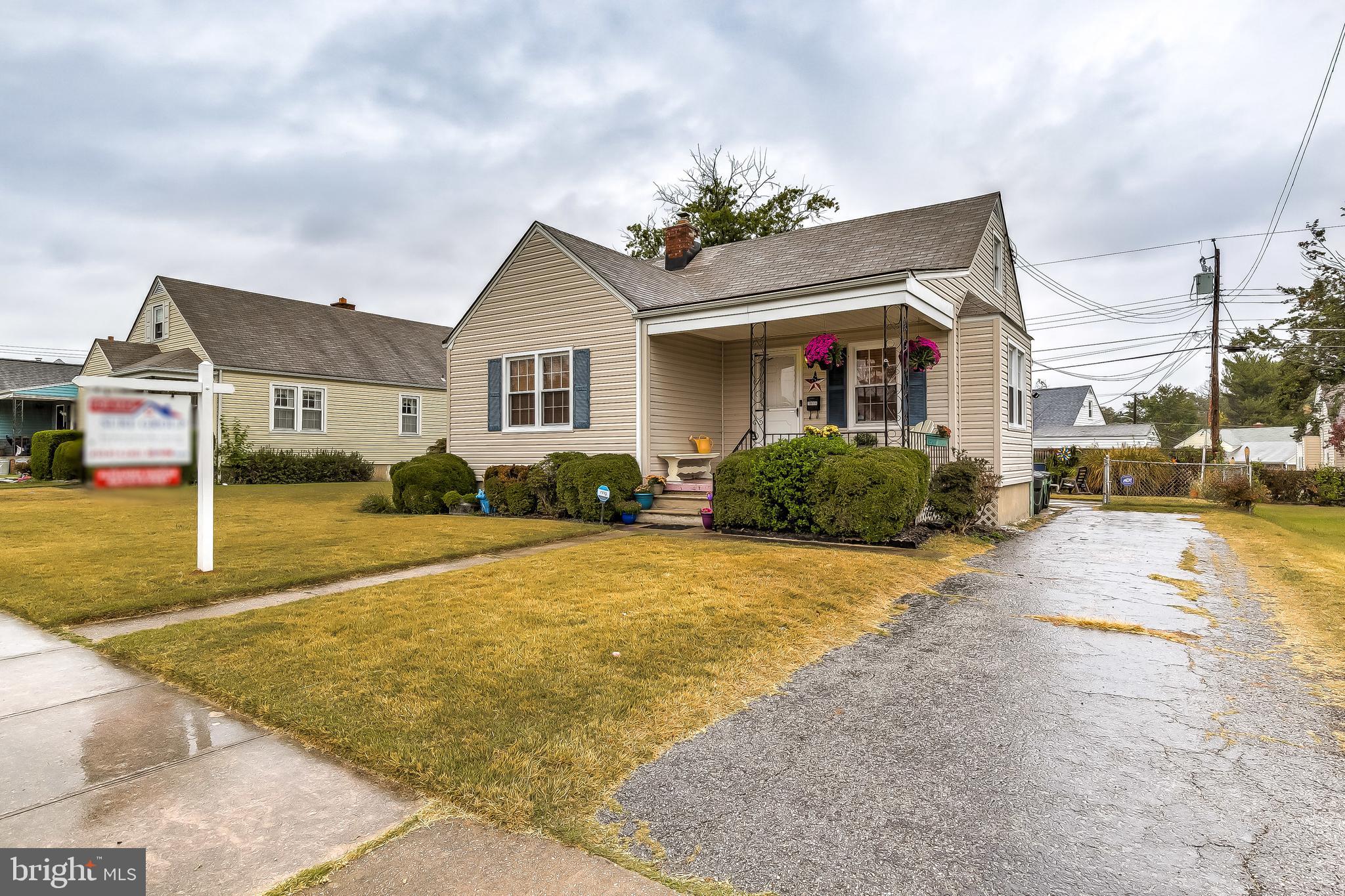 1806 Forrest Road Baltimore, MD 21234 - Photo 2 of 18