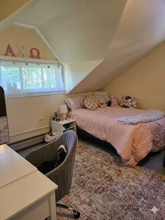 $4,000 | 155 Amity Street, Amherst, MA 01002