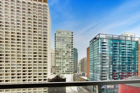 $399,900 | 160 East Illinois Street, Unit 1005, Chicago, IL 60611