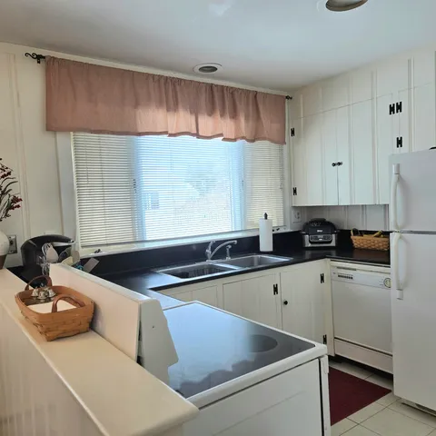 $389,000 | 36 Beauview Avenue, Nashua, NH 03064