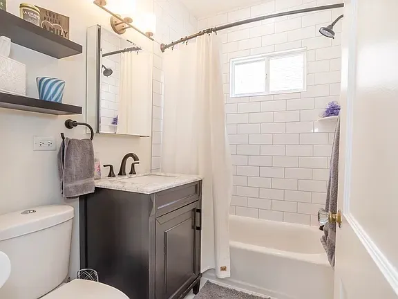 $3,000 | 22 North Madison Avenue, Unit 2, La Grange, IL 60525