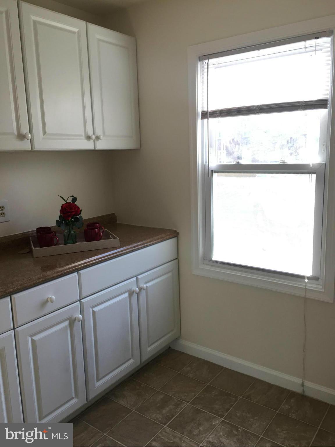 9343 Taney Road Manassas, VA 20110 - Photo 23 of 30 Kitchen