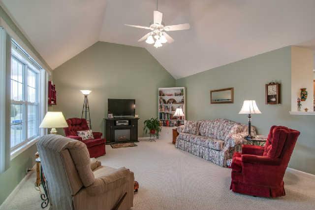 620 Mt Lebanon Road Dickson, TN 37055 - Photo 5 of 20 Living room with lots of wall space