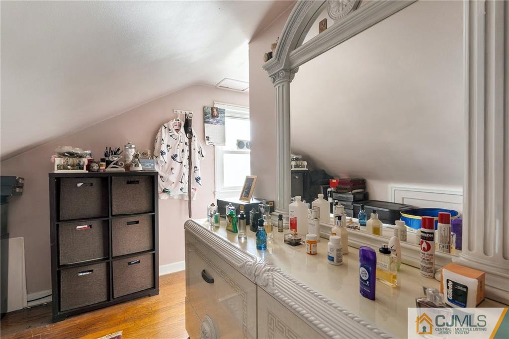 280 Old Post Road Edison, NJ 08817 - Photo 15 of 17
