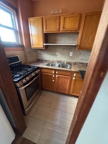 129 County Street Fall River, MA 02723 - Photo 19 of 27