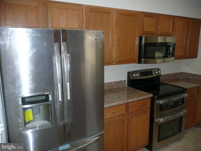4910 Henderson Road Temple Hills, MD 20748 - Photo 7 of 16 Kitchen