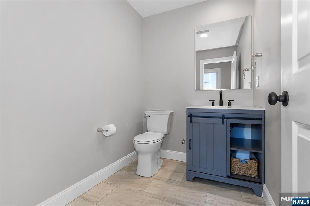 102 Charlton Avenue Lodi, NJ 07644 - Photo 31 of 34