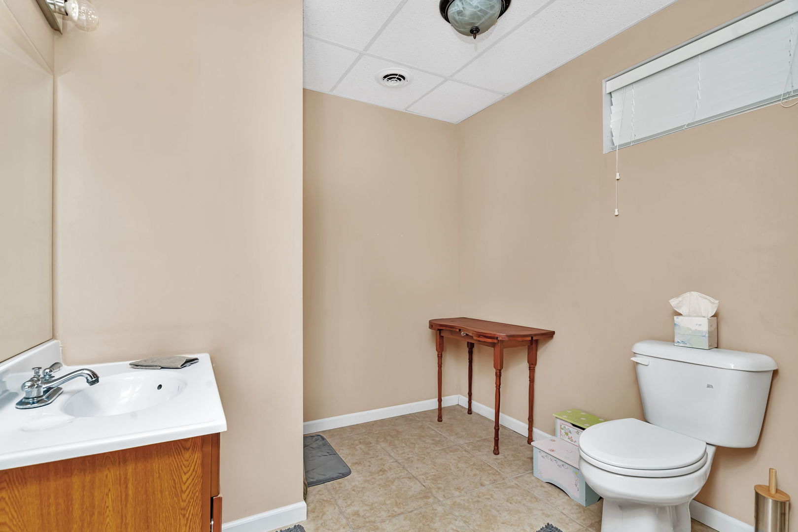 2624 East 21st Road Marseilles, IL 61341 - Photo 36 of 74 a bathroom with a toilet sink and mirror